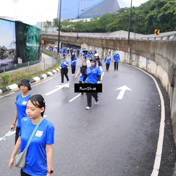 Runner Photo 7956359