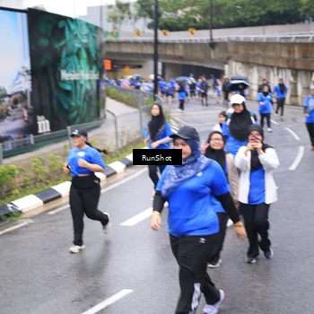 Runner Photo 7956361