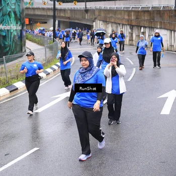 Runner Photo 7956362