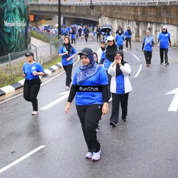Runner Photo 7956363
