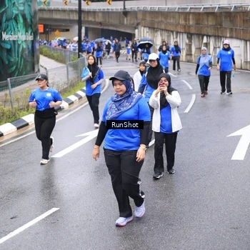 Runner Photo 7956365