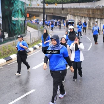 Runner Photo 7956366