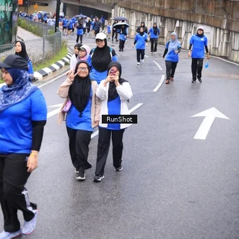 Runner Photo 7956374