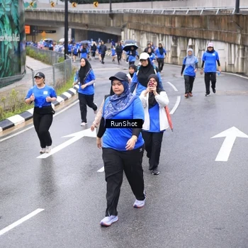 Runner Photo 7956389