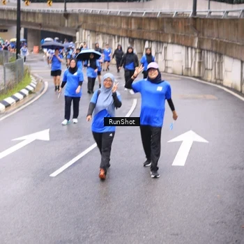 Runner Photo 7956419