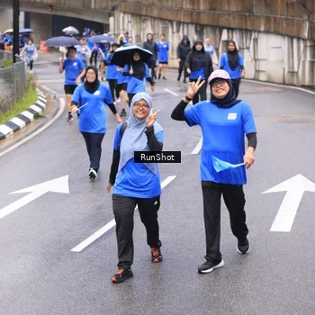 Runner Photo 7956424