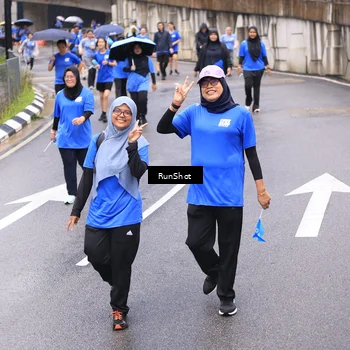 Runner Photo 7956432