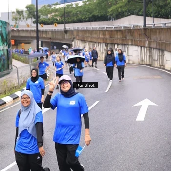 Runner Photo 7956441
