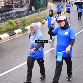 Runner Photo 7956449