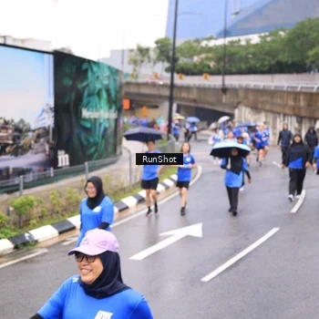 Runner Photo 7956456