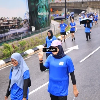 Runner Photo 7956457