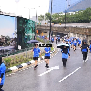 Runner Photo 7956469