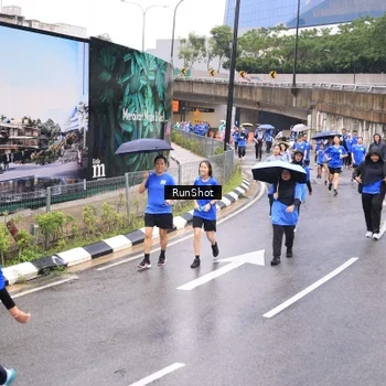Runner Photo 7956475