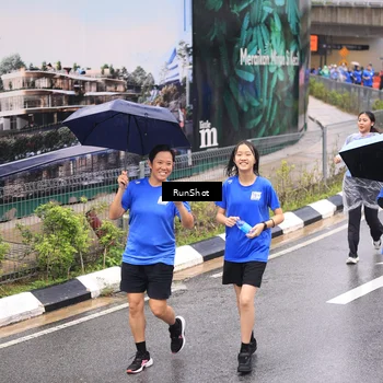 Runner Photo 7956484