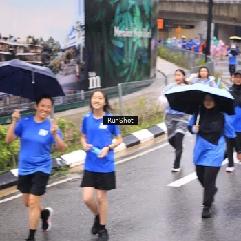 Runner Photo 7956491
