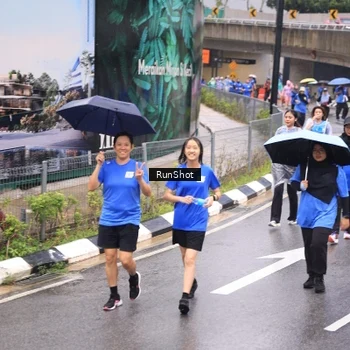 Runner Photo 7956493