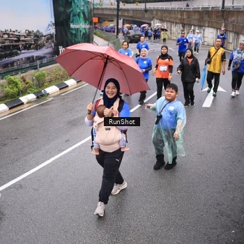 Runner Photo 7956535