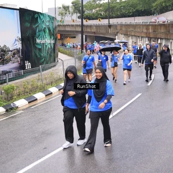 Runner Photo 7956538