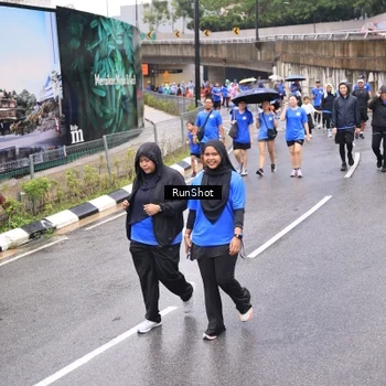 Runner Photo 7956539
