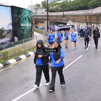 Runner Photo 7956540