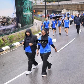 Runner Photo 7956546