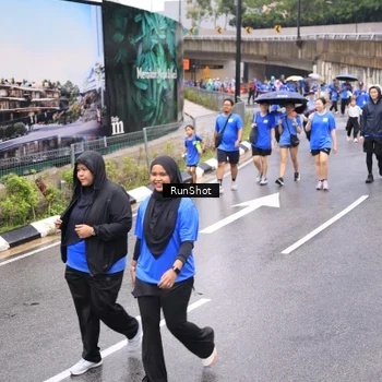 Runner Photo 7956552