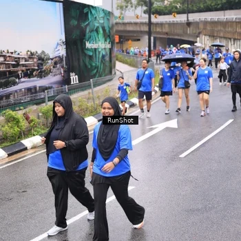 Runner Photo 7956553