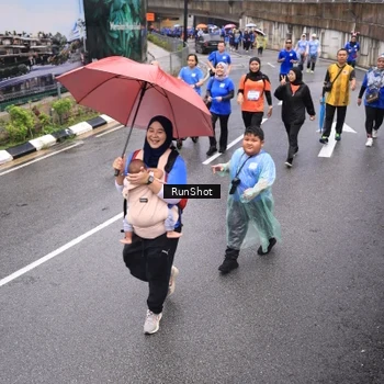 Runner Photo 7956561