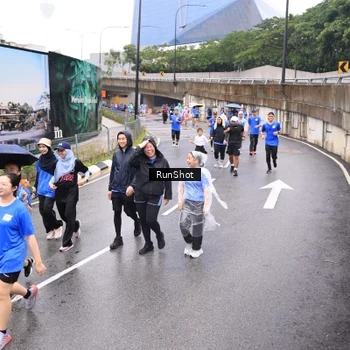 Runner Photo 7956623