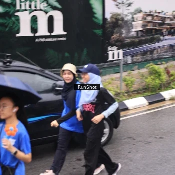 Runner Photo 7956640
