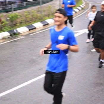 Runner Photo 7956663
