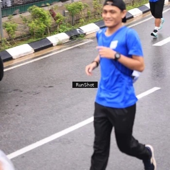 Runner Photo 7956665