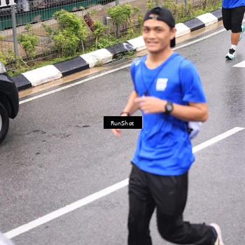 Runner Photo 7956667
