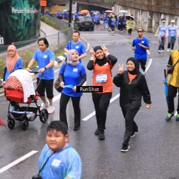 Runner Photo 7956679