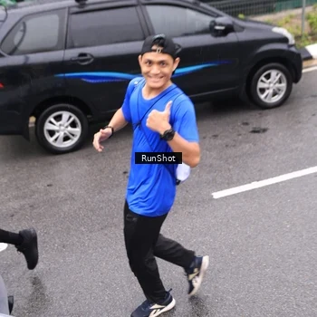Runner Photo 7956687