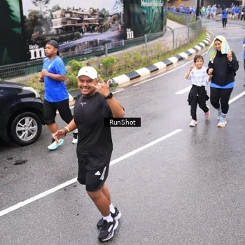 Runner Photo 7956689