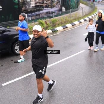 Runner Photo 7956693