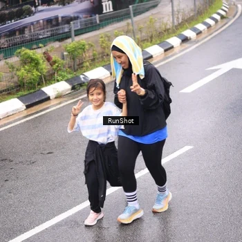 Runner Photo 7956711