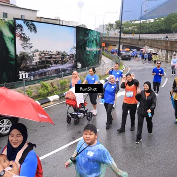 Runner Photo 7956731