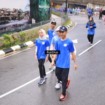 Runner Photo 7956735