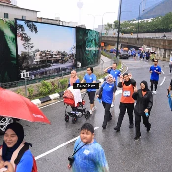 Runner Photo 7956743