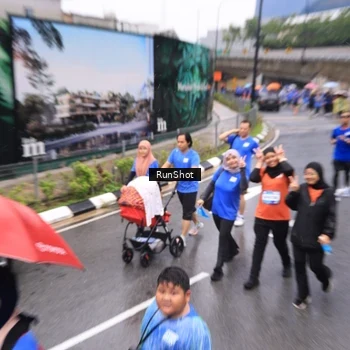 Runner Photo 7956758