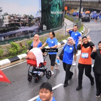 Runner Photo 7956761