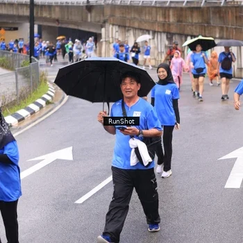 Runner Photo 7956764