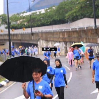 Runner Photo 7956772