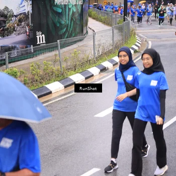 Runner Photo 7956787