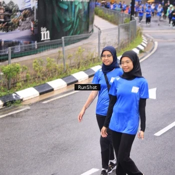 Runner Photo 7956789