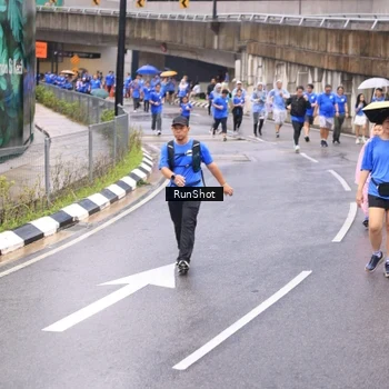 Runner Photo 7956818