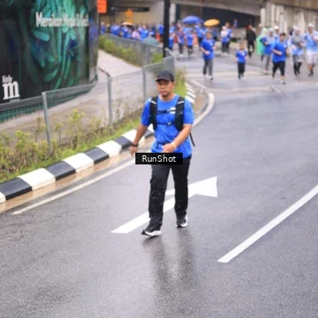 Runner Photo 7956834