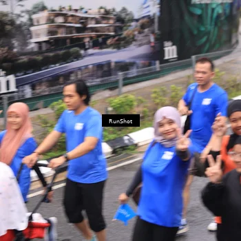 Runner Photo 7956910
